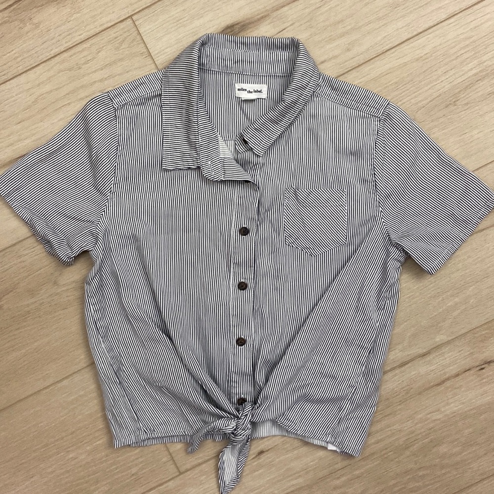 Miles the Label girls size 14 crop button up with collar tied in front
